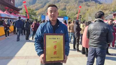 2025年，甘肃省陇南市康县天麻麻王评比及招商会在阳坝召开。三河坝镇斜坡村天麻种